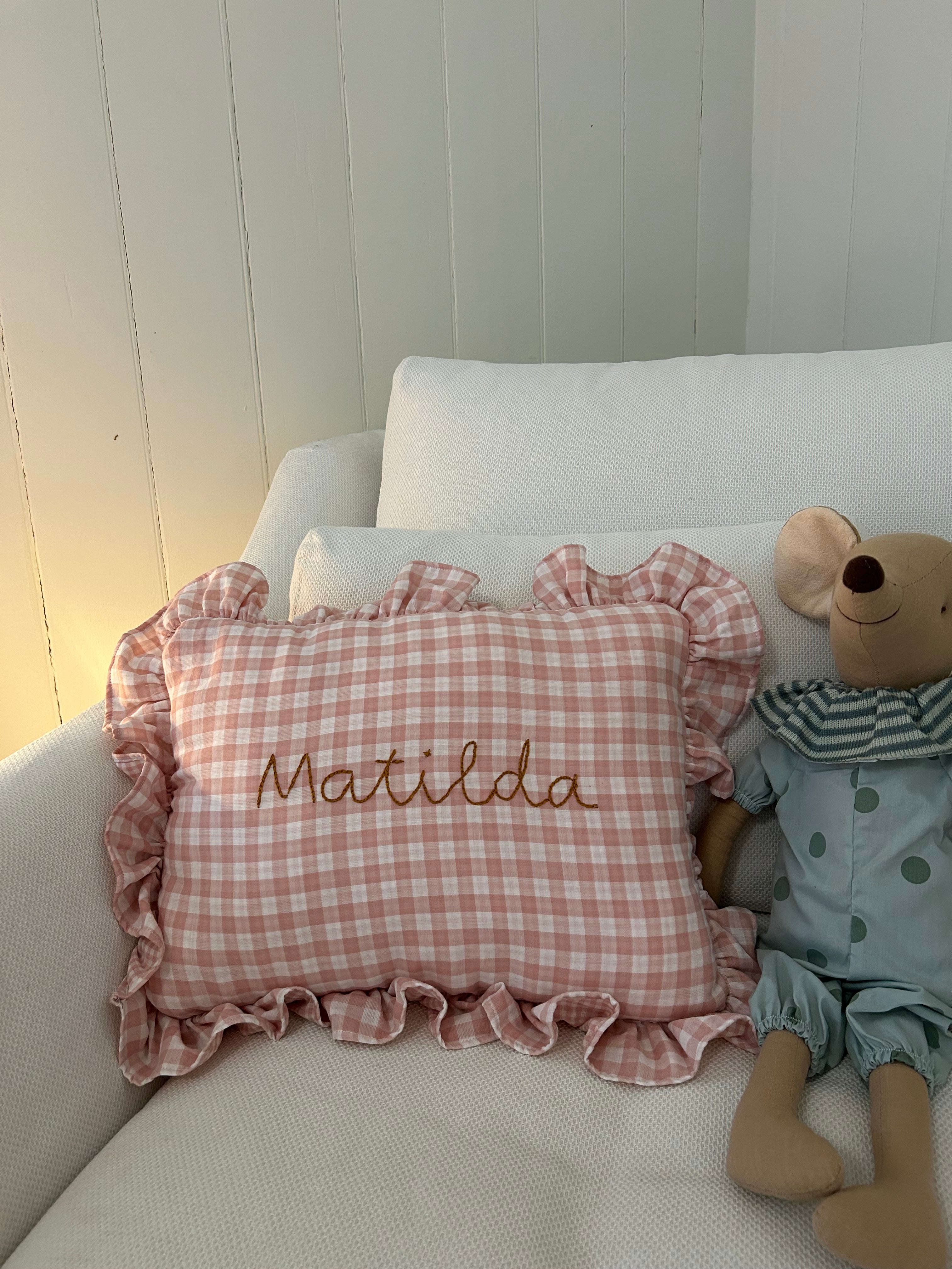 Gingham Ruffle Pillow (Light Pink)